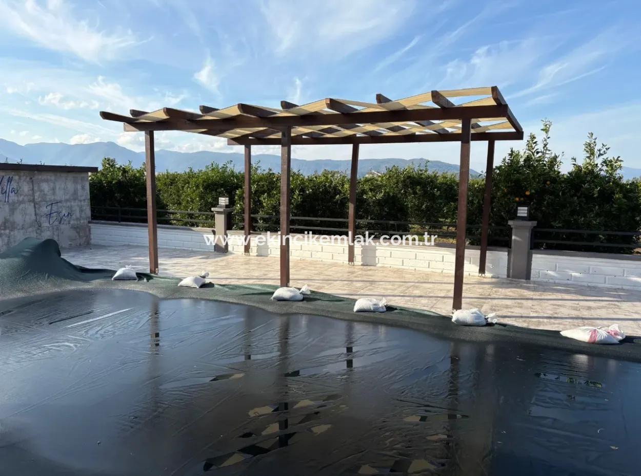 4 1 Villen Zum Verkauf Auf 14.136 M2 Feld In Eskiköy