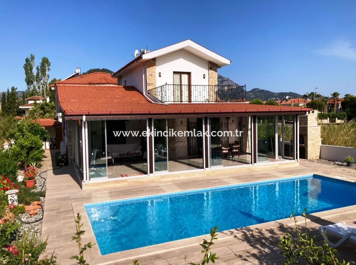 Villa Zum Verkauf Freistehend Für 501M2 Grundstück In Dalyan