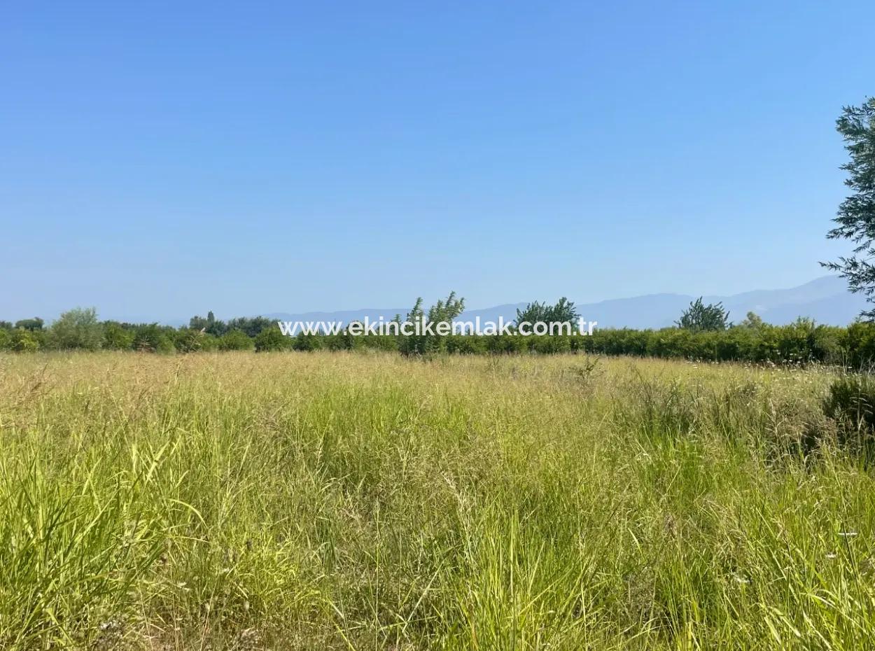 Land For Sale Of 1765 M2 In Okçular