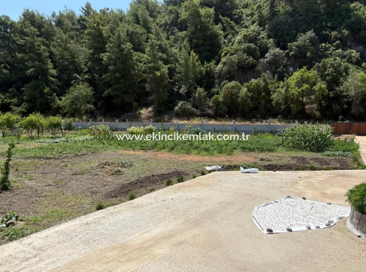 Dalyan Karadağ Mevkiinde 2500M2 Tarla İçerisinde 120M2 Müstakil Ahşap Ev