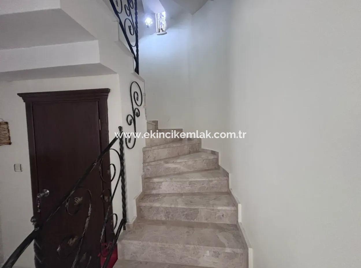Dalyan Merkezde 301M2 Arsa İçerisinde 5+1 Satılık Villa