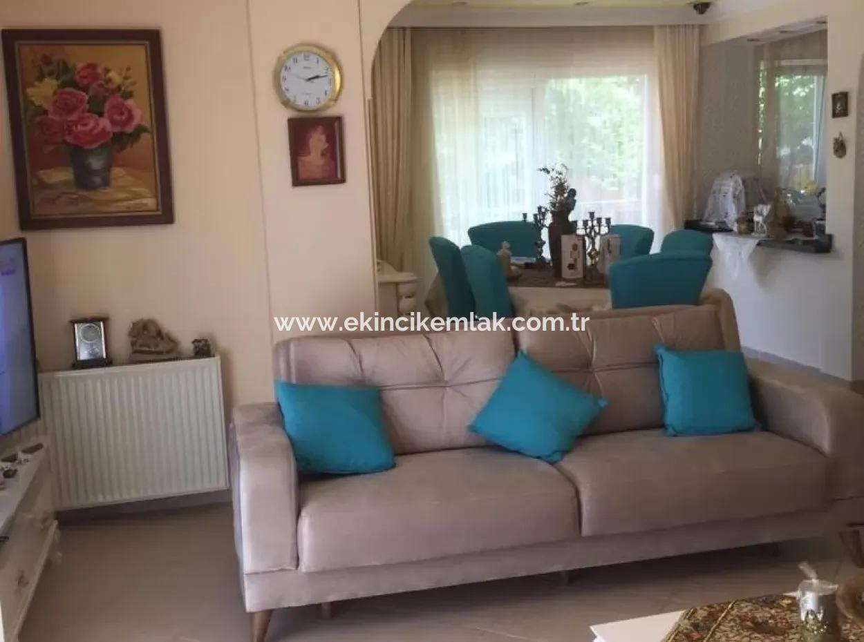 Alanya Telatiye Mahallesi Konaklı Mevkiinde Denize Yakın Köşebaşı 338M2 Arsa İçerisinde Satılık Villa