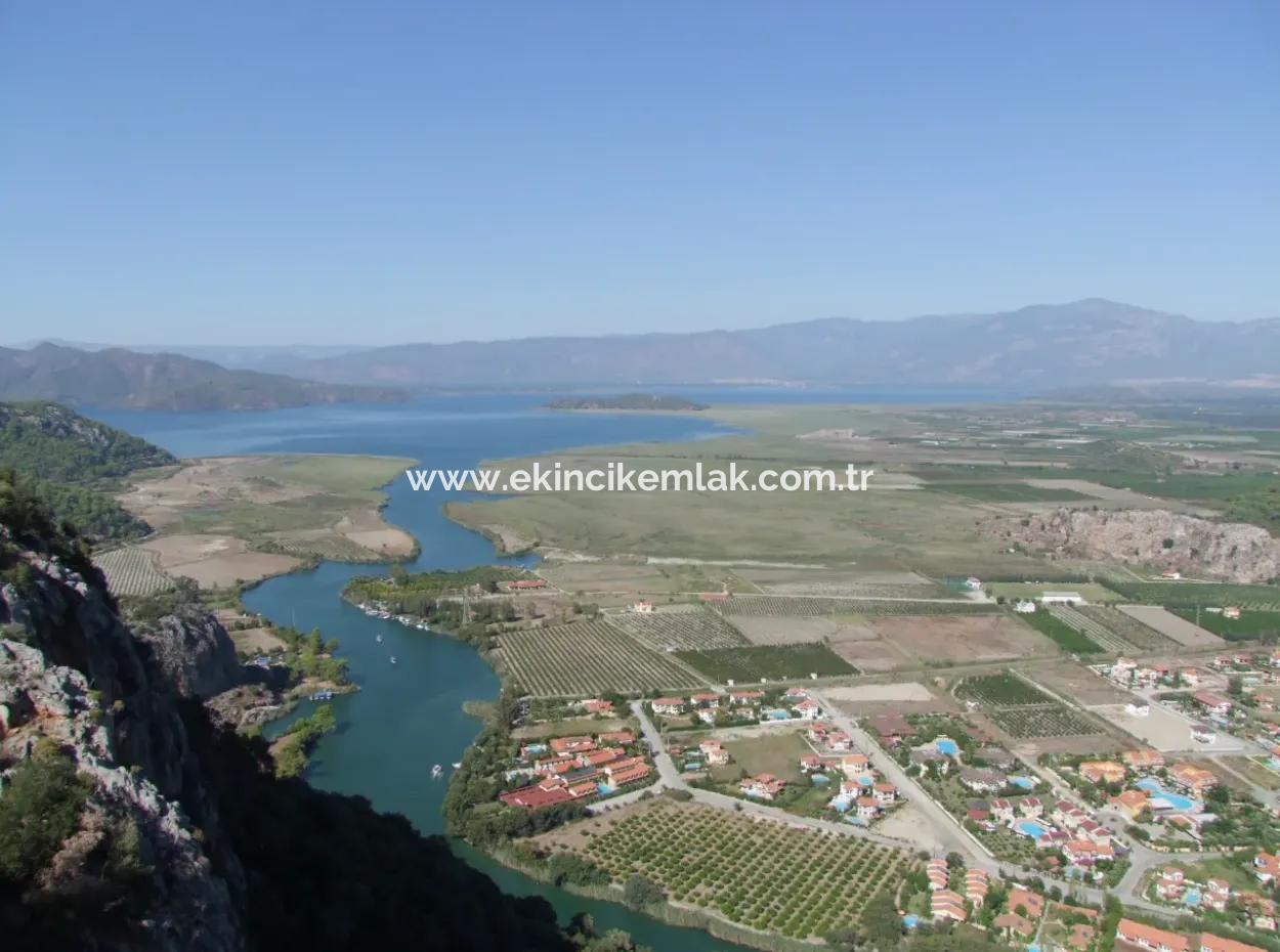 Dalyan Kanala Sıfır Satılık 5472M2 Arsa