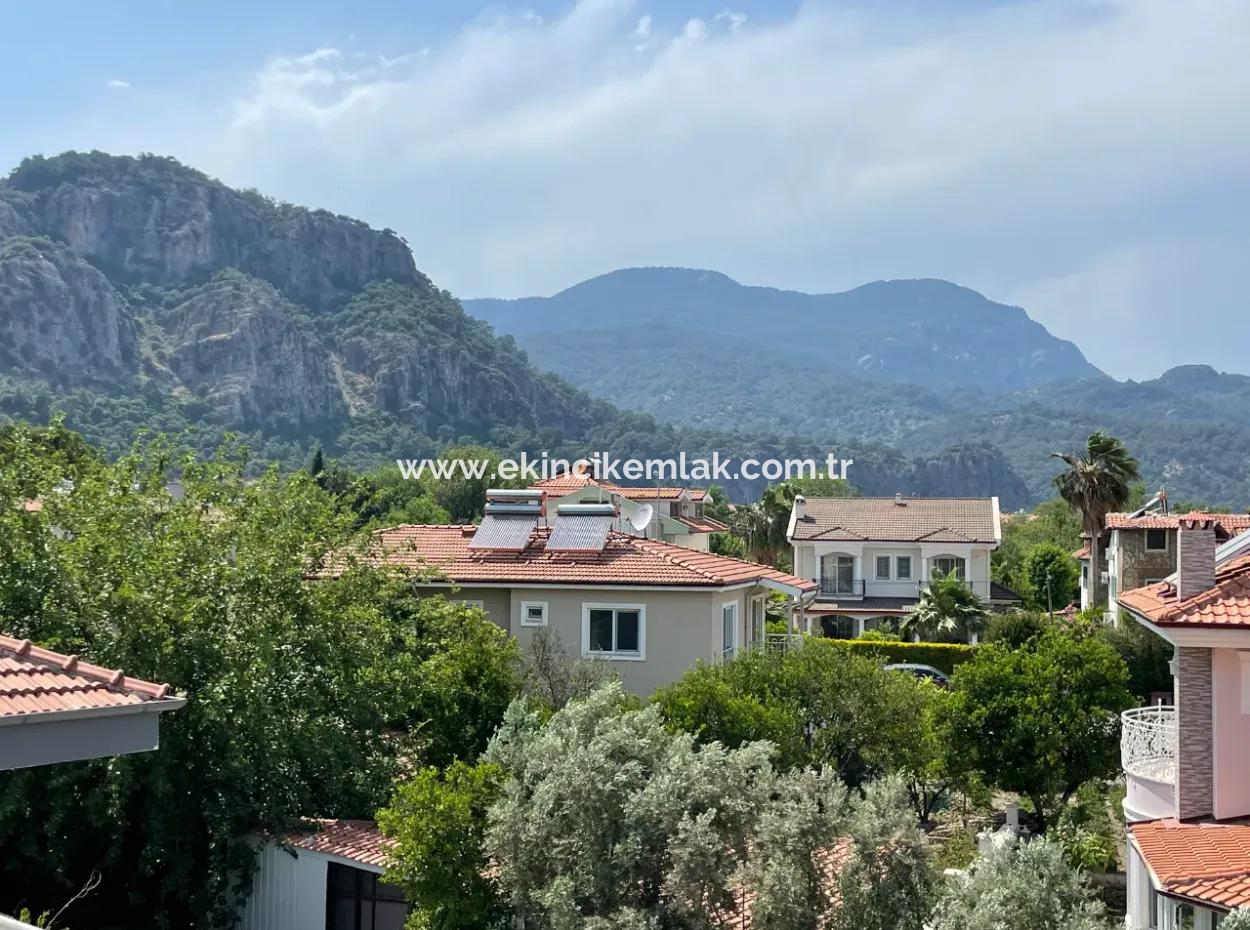 Dalyan  Merkezde 4+1 Satılık Villa