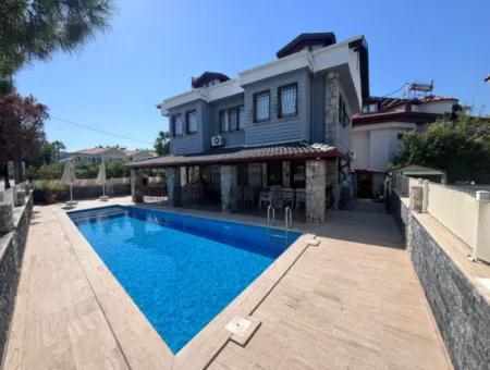 Dalyan Merkezde 301M2 Arsa İçerisinde 5+1 Satılık Villa