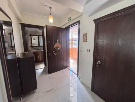 Dalyan Merkezde 301M2 Arsa İçerisinde 5+1 Satılık Villa